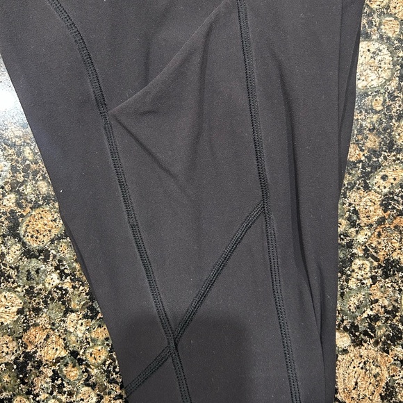 Lululemon Ruched Speed Tight Legging 28” - Picture 5 of 8